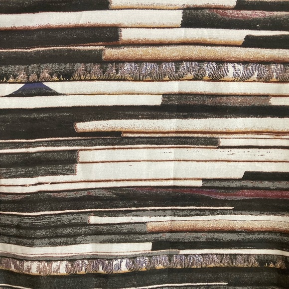 Horizontal Blocked Blouse - Picture 5 of 5